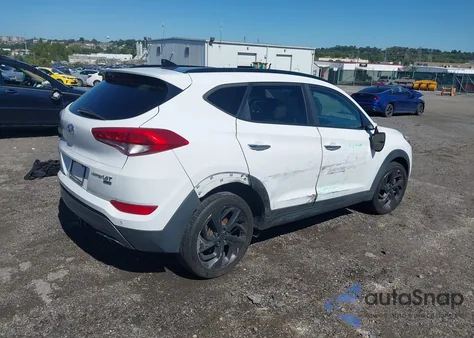 2016 Hyundai Tucson Limited z USA, uszkodzony, nr VIN KM8J3CA25GU142839